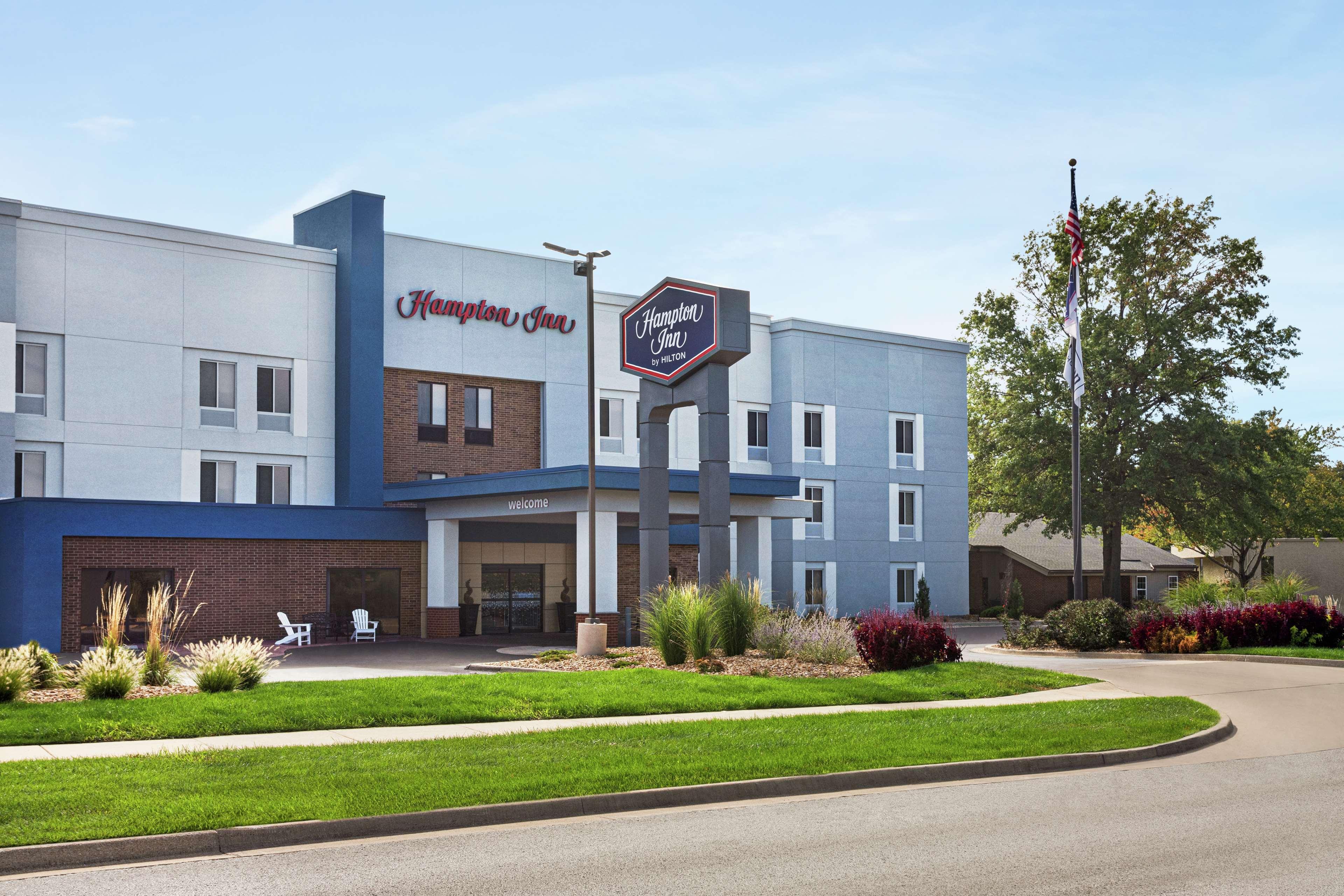 Hampton Kansas Hotel 3*