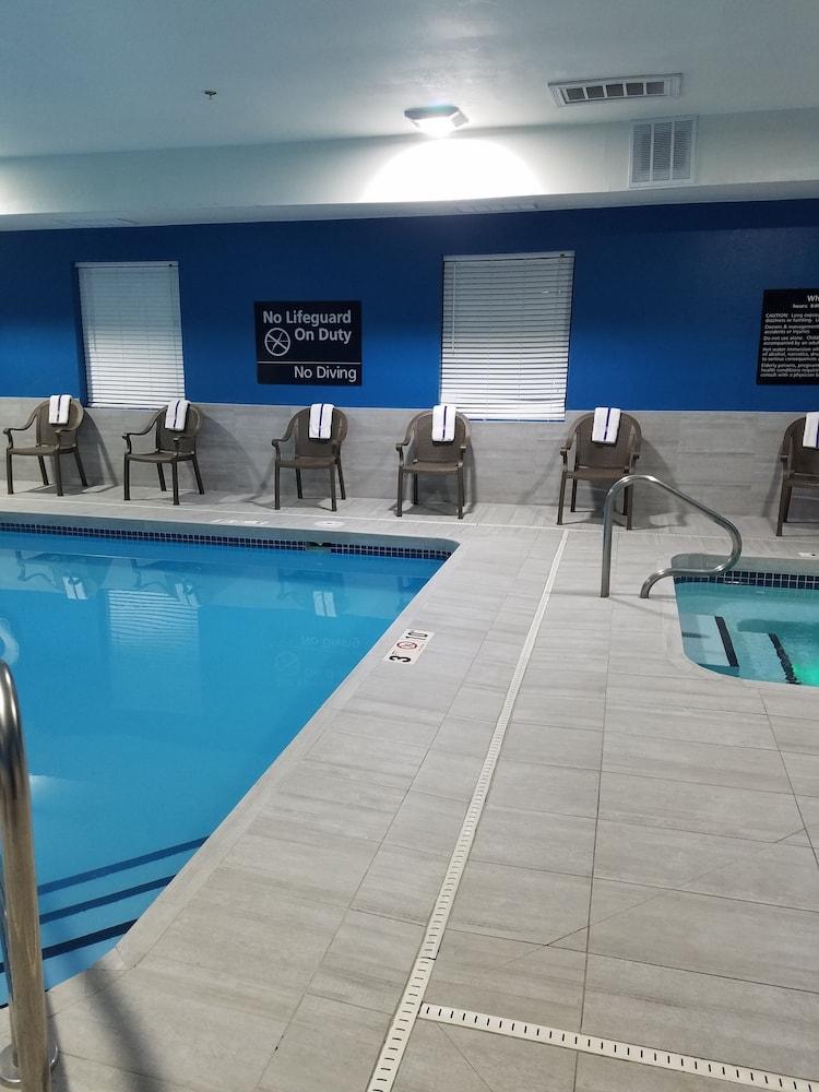 Hotel Hampton Kansas 3*