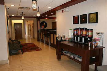 Hotel Hampton Kansas 3*
